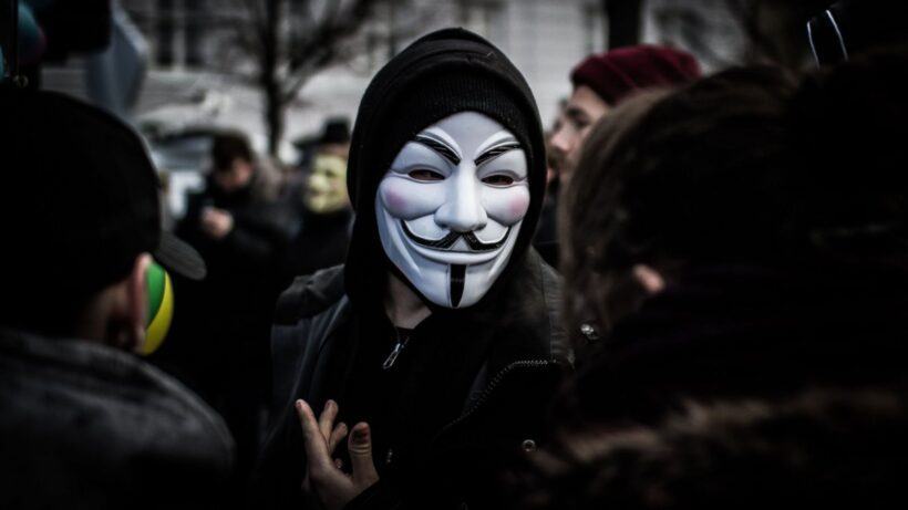 Hình ảnh Hacker xinh đẹp Anonymous