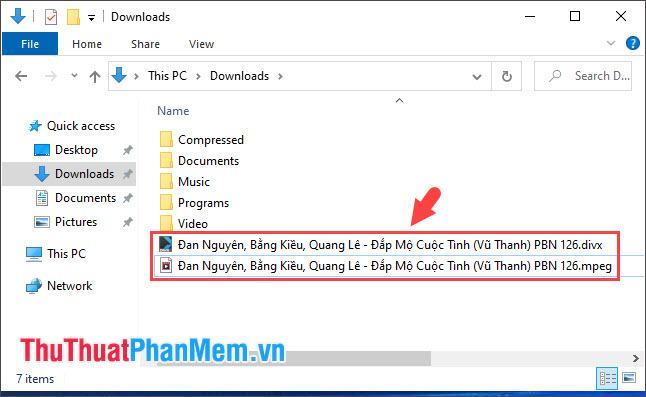 Mở thư mục Download và copy file video vào USB