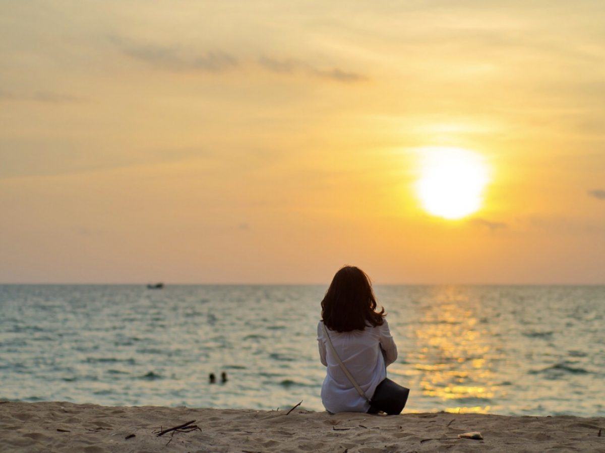 Hình ảnh hoàng hôn buồn, cô đơn tuyệt đẹp - Trung Tâm Đào Tạo Việt Á