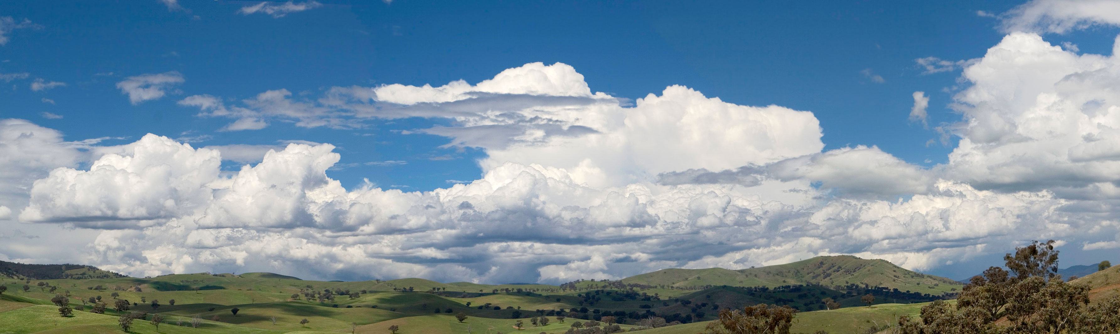 Hình ảnh đám mây trên thảo nguyên