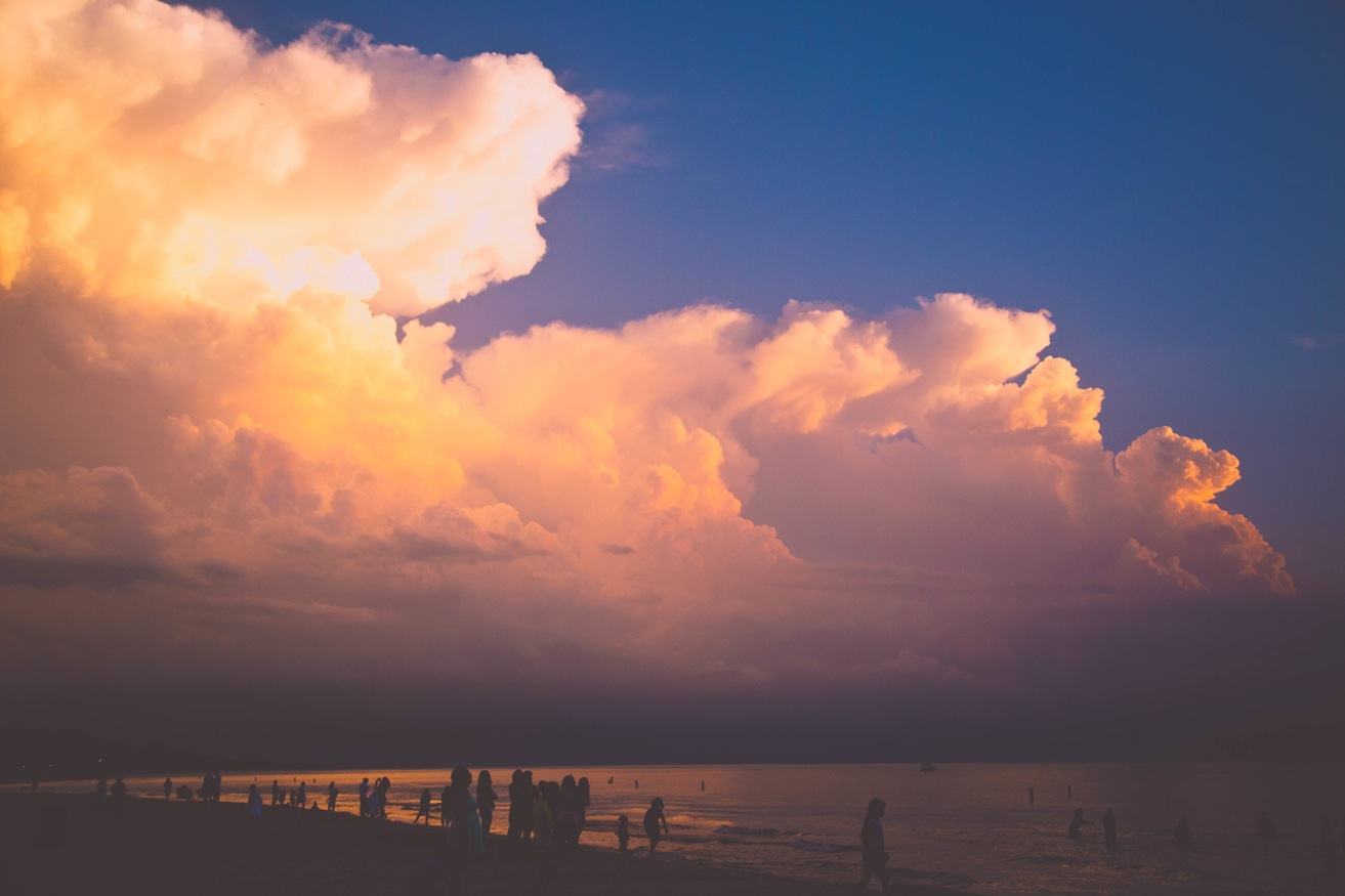Hình ảnh đám mây hoàng hôn trên bãi biển