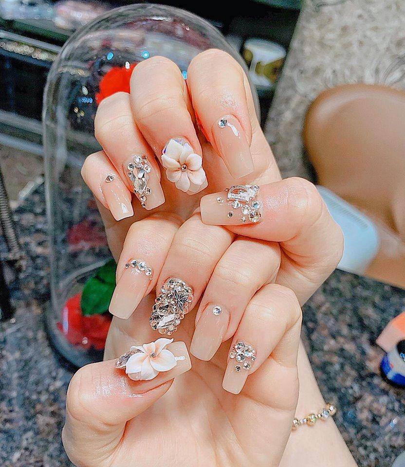 Mẫu nail đính đá đẹp nhất