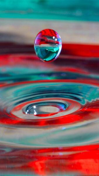Hình ảnh giọt nước rơi màu sắc ấn tượng