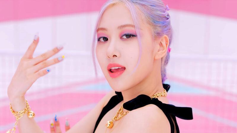 Hình ảnh đầy màu sắc của Rosé BlackPink