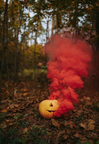 Hình ảnh halloween ngộ nghĩnh, dễ thương và đẹp mắt với khói nhân tạo