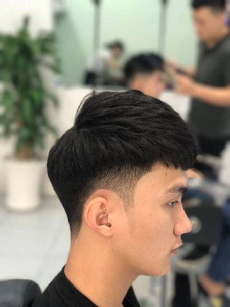 Kiểu tóc mohican để gáy, mái ngắn