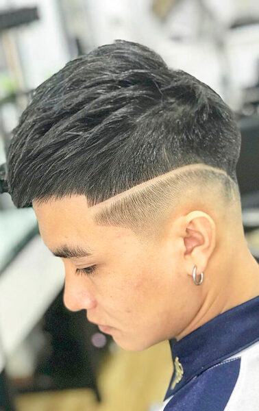 Kiểu tóc mohican cách điệu cực ngầu