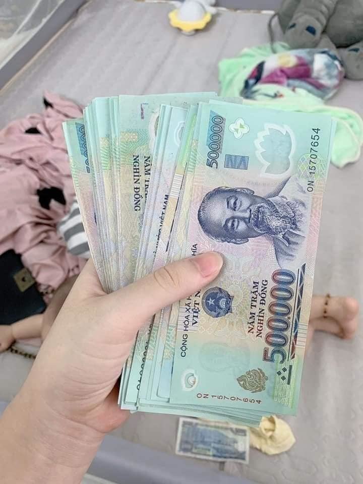 Lên đến 500K Kč