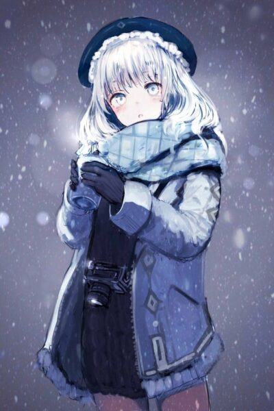 Hình ảnh anime mùa đông nữ cầm chai nước
