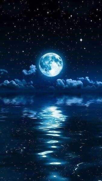 Hình ảnh đẹp của mặt trăng trên biển