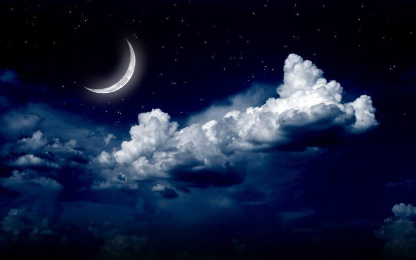 Hình ảnh trăng lưỡi liềm sáng đẹp