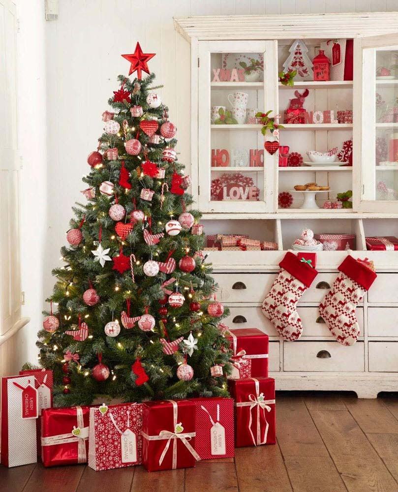 Hình ảnh cây thông Noel trong nhà