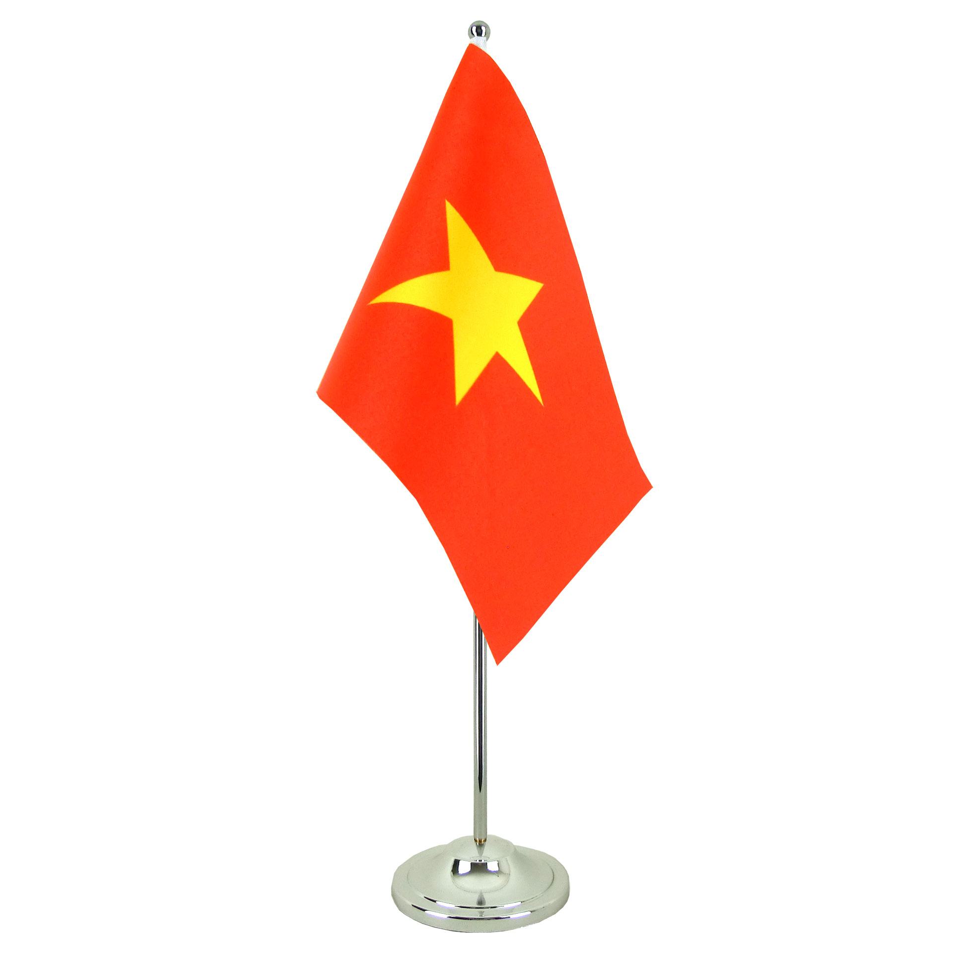 Hình ảnh lá cờ Việt Nam trên bàn