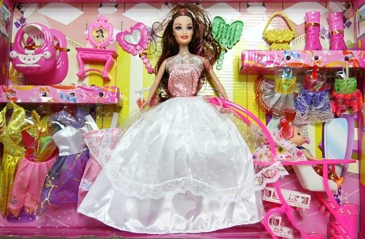 Đồ chơi búp bê Barbie trong bộ váy cưới xinh đẹp