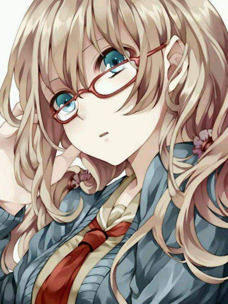 Cô gái anime đeo kính lạnh