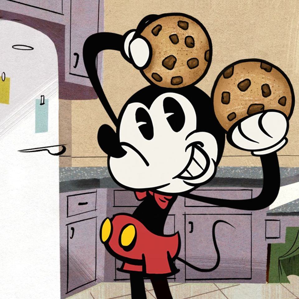 Hình ảnh Mickey cầm bánh quy