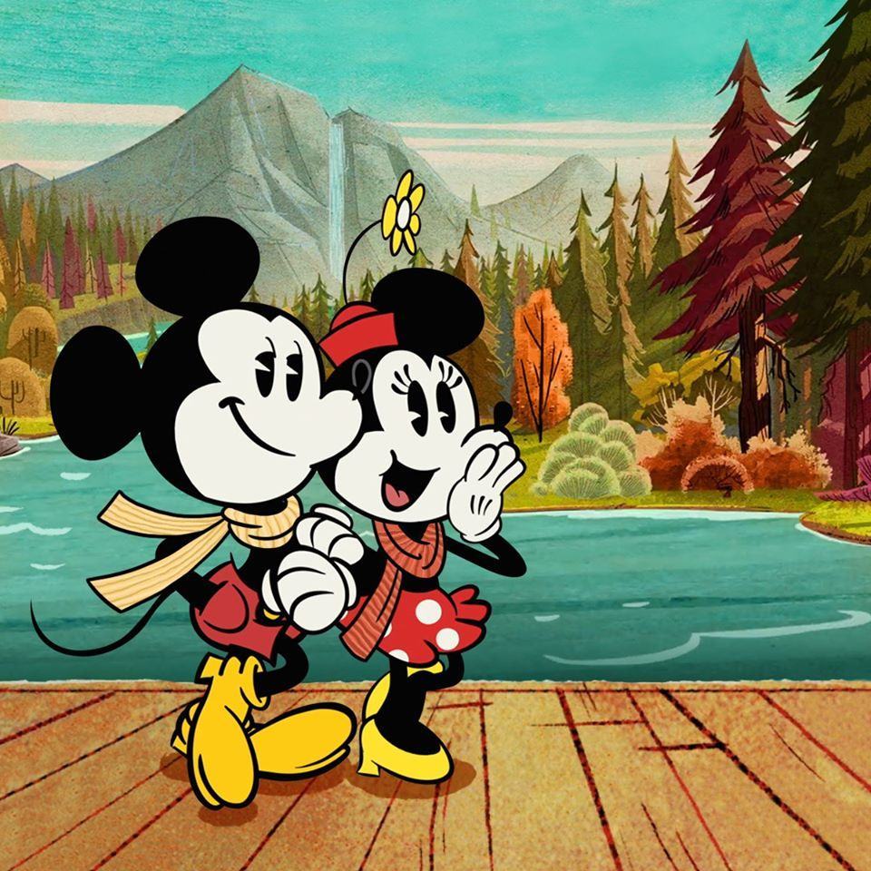 Chuột Mickey và bạn gái đi du ngoạn trên sông