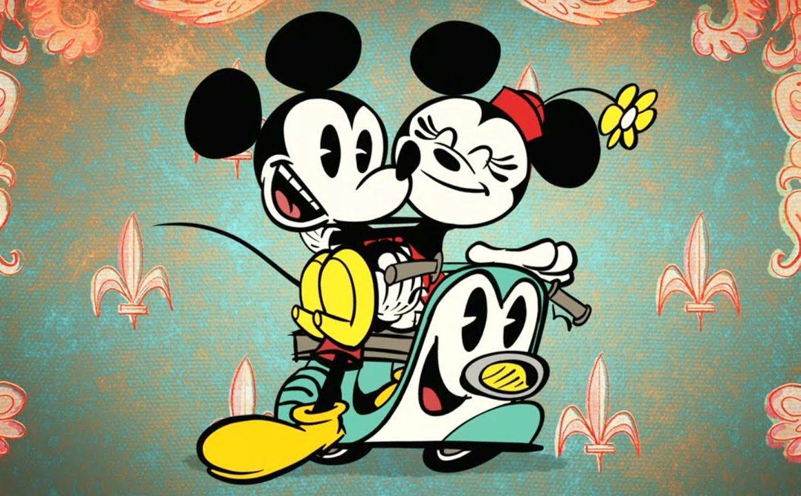 Hình ảnh hai chú chuột Mickey cùng nhau đi xe máy