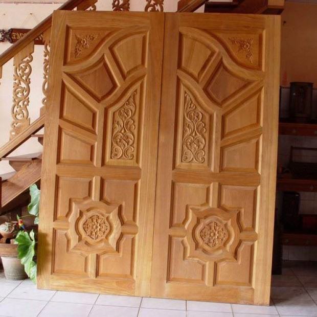 Mẫu cửa gỗ chính đẹp