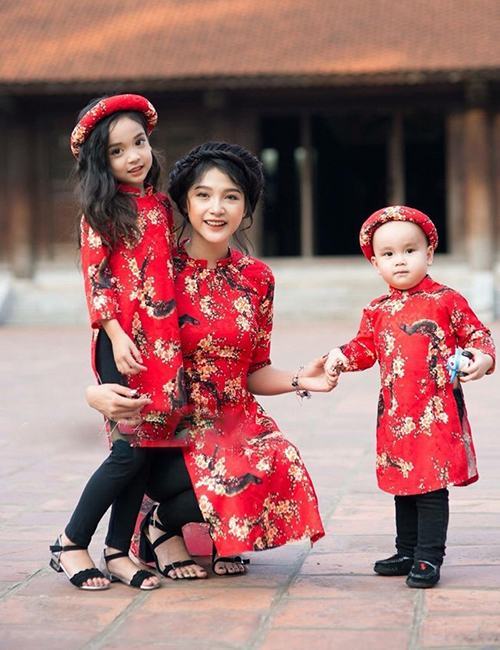 Tổng hợp những mẫu áo dài cách tân cho mẹ và bé đẹp nhất