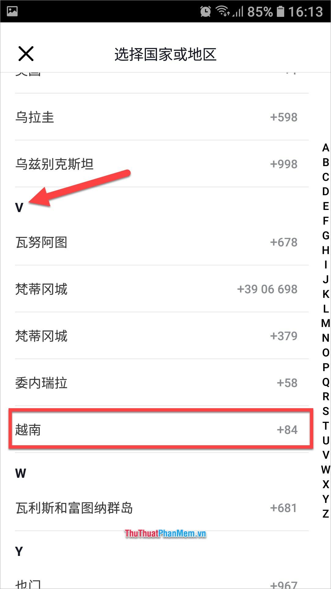 Nhấn vào tùy chọn cuối cùng có đầu số +84 để chọn đầu số tiếng Việt