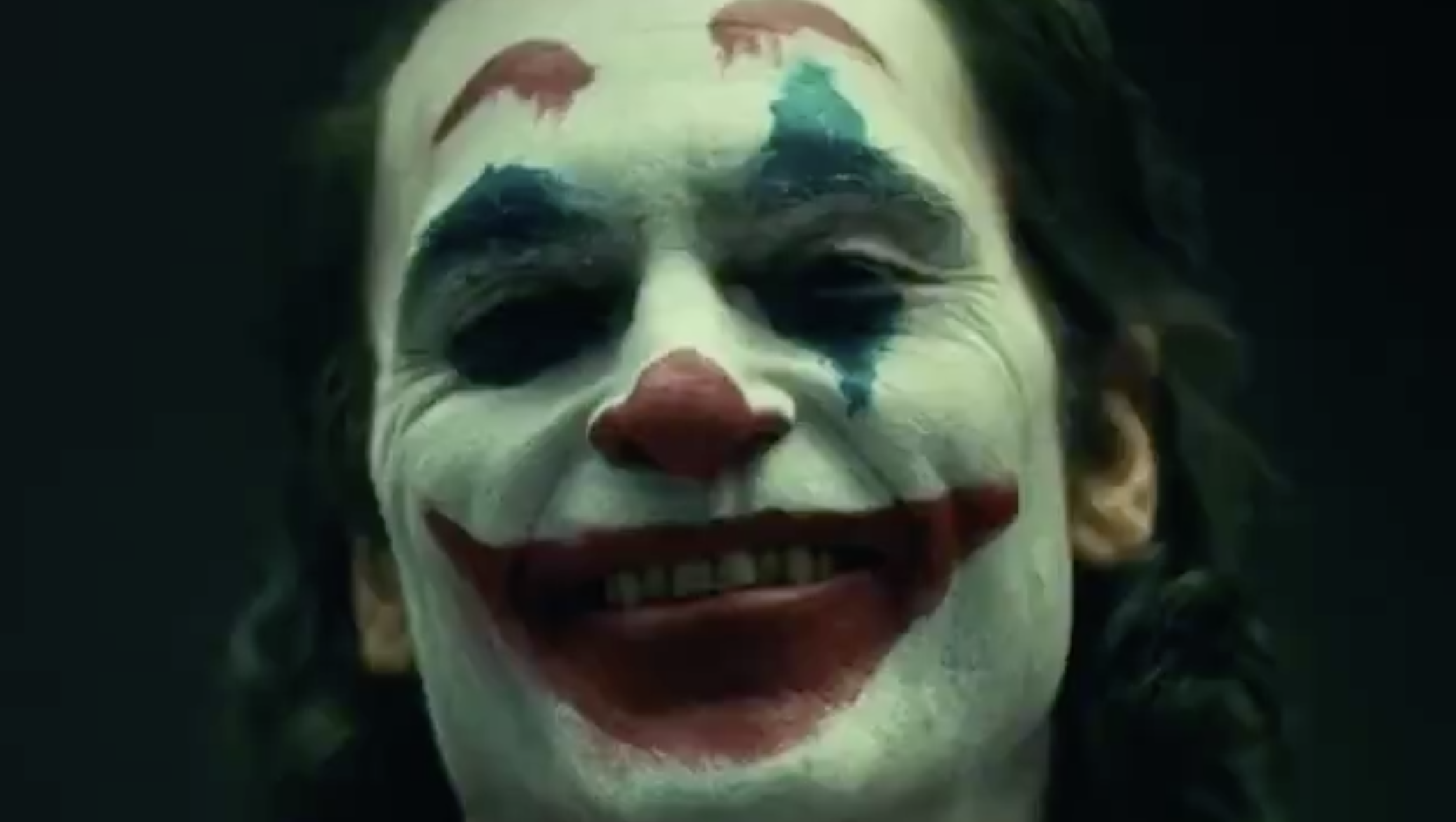 Hình ảnh Joker cười buồn