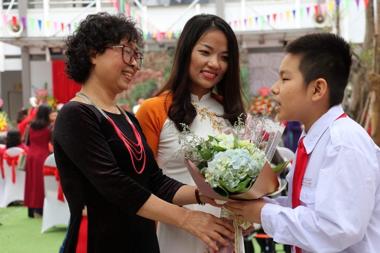 Hình ảnh ngày Nhà giáo Việt Nam ý nghĩa nhất