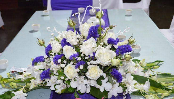 Hoa để bàn trang trí tiệc cưới đẹp