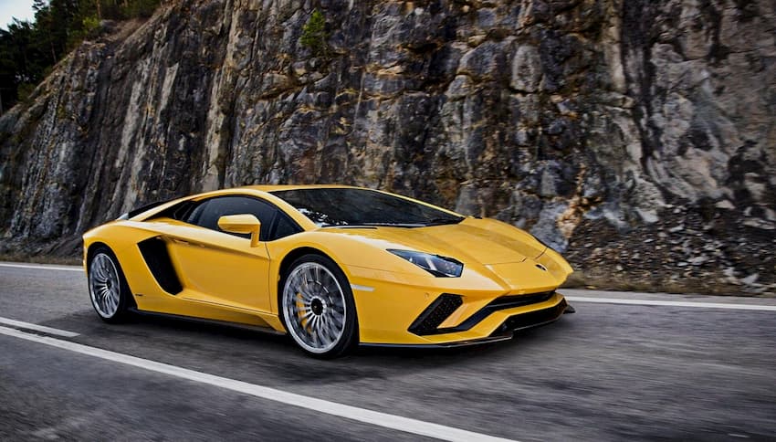 Hình ảnh siêu xe Lamborghini màu vàng