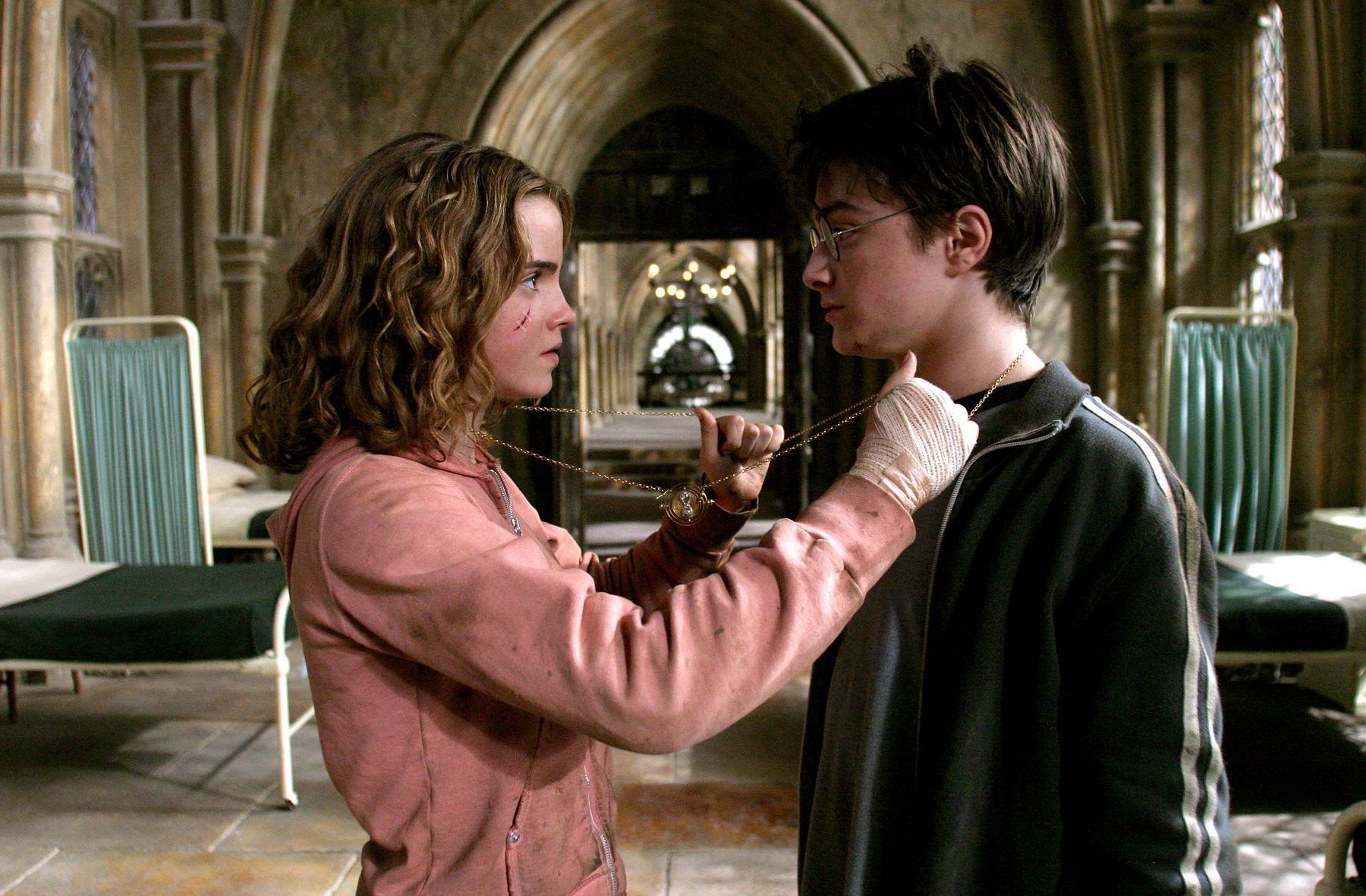 Hình ảnh của harry porter với hermione