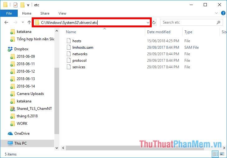 Mở File Explorer, sau đó điều hướng đến thư mục etc.