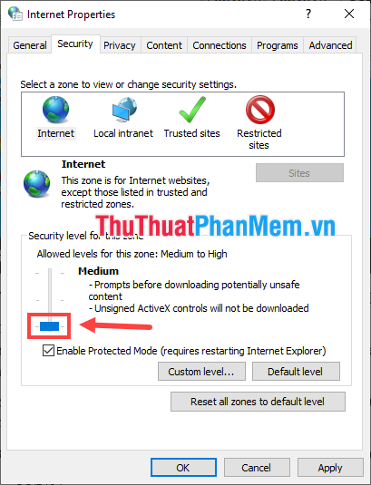 Kéo thanh Security level xuống mức thấp nhất