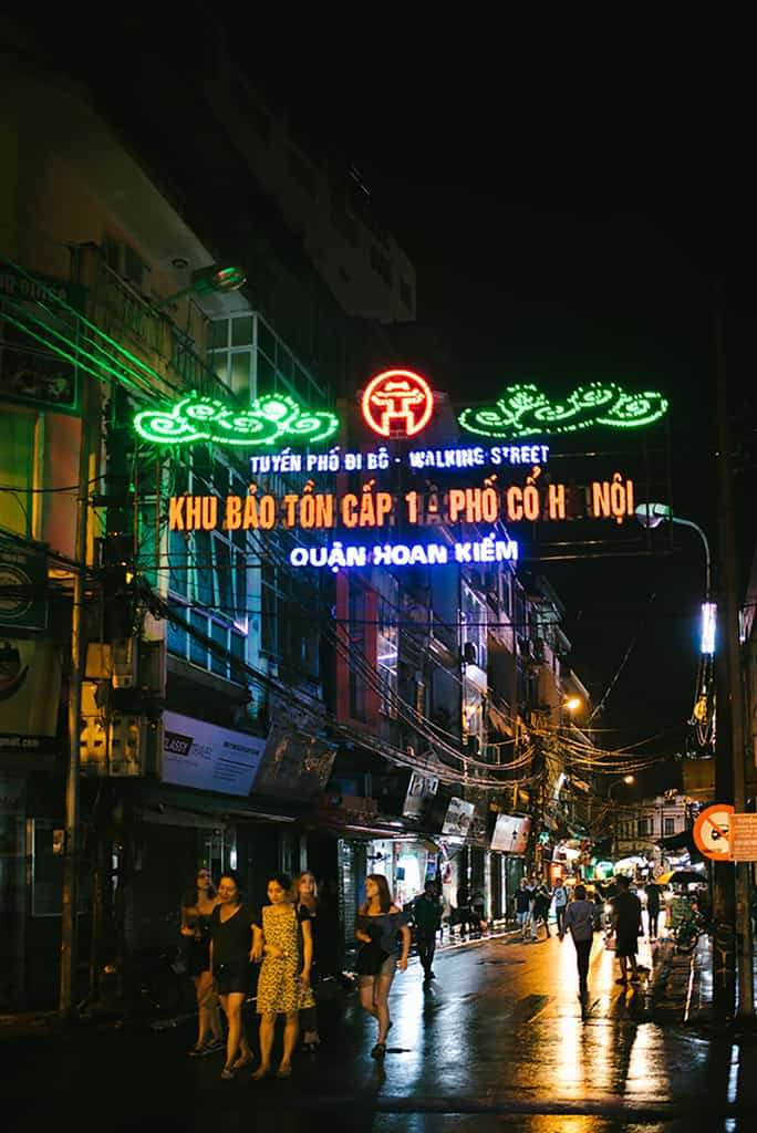 Hình ảnh phố đi bộ Hà Nội về đêm