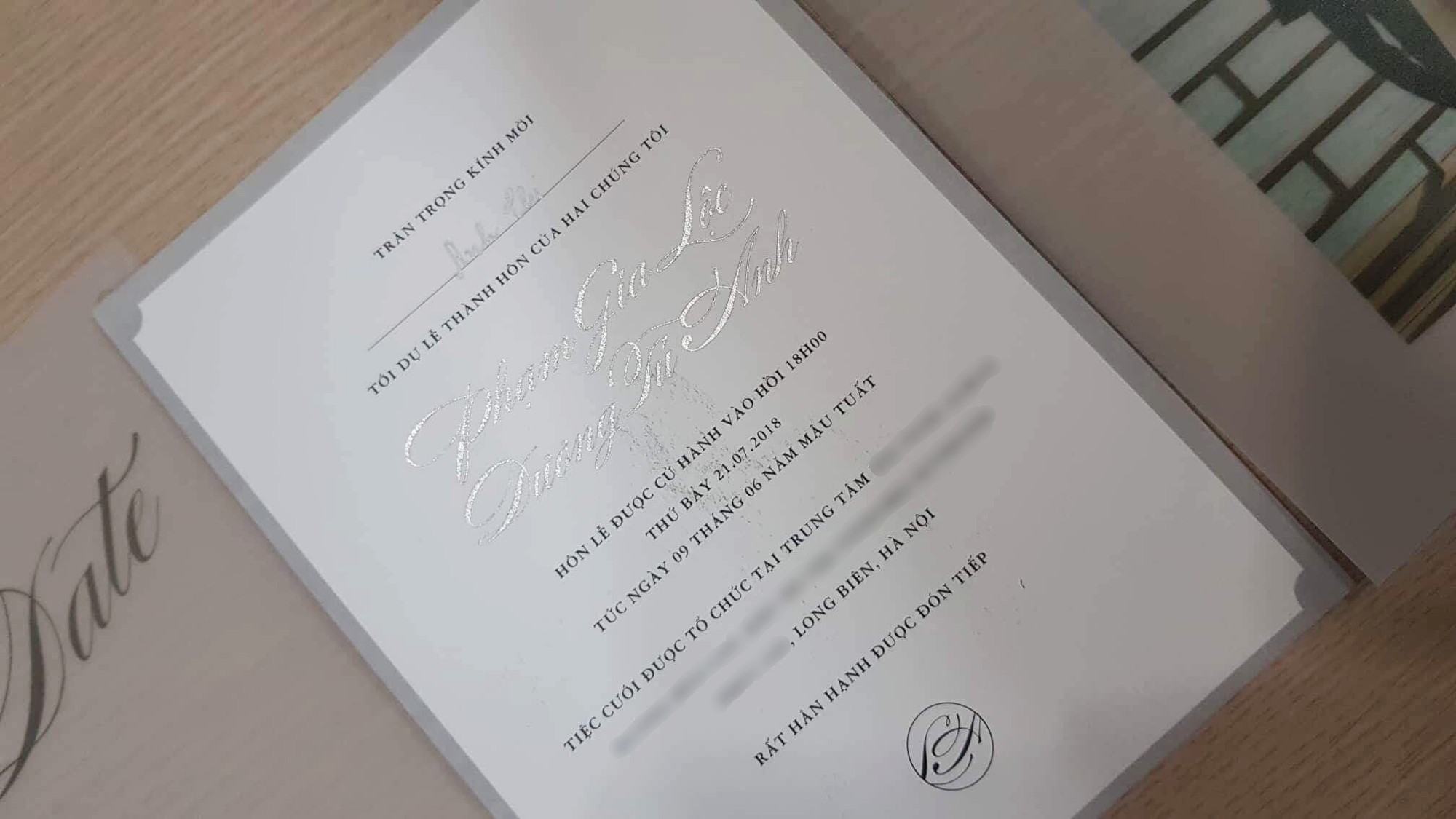 Simple and modern beautiful wedding invitation template