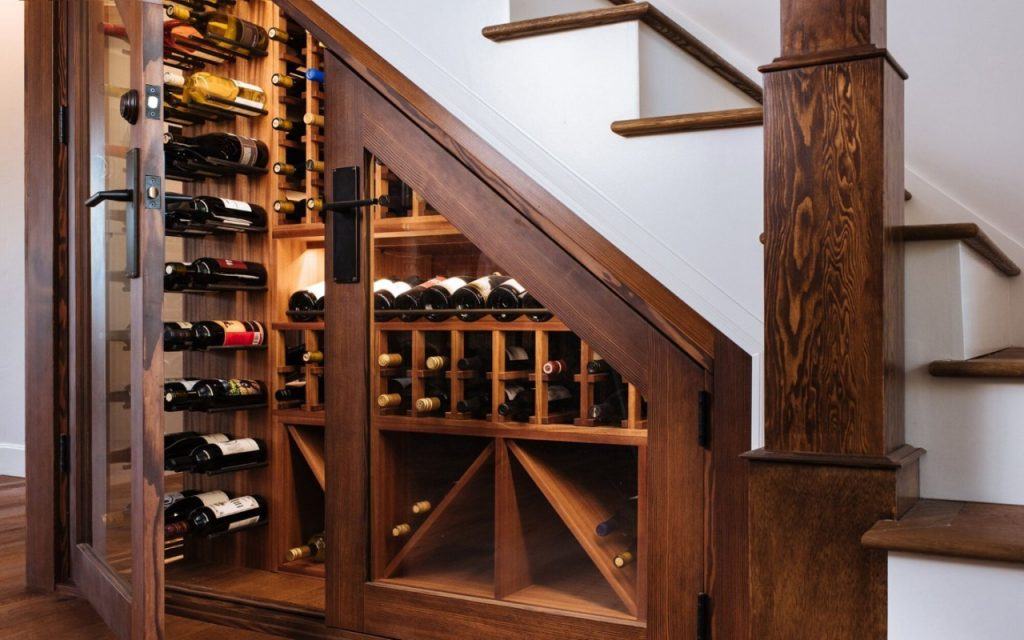 Tủ rượu cao cấp gầm cầu thang đẹp nhất