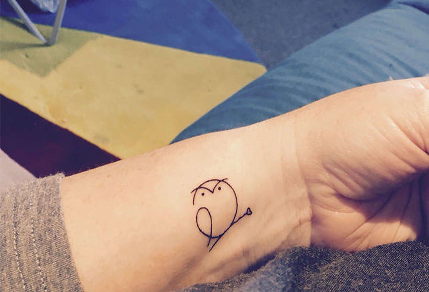 Mini Cat Owl Tattoo cổ tay