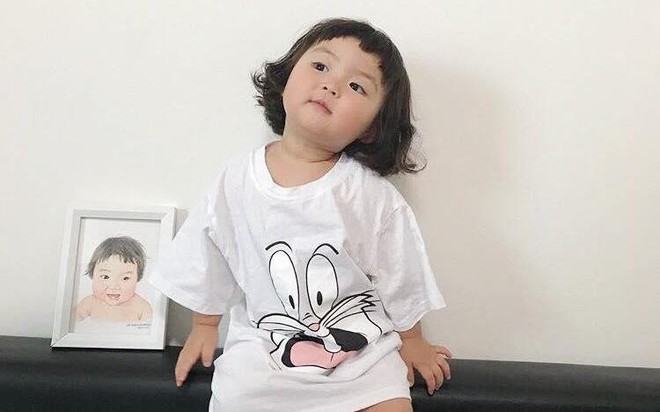 Hình ảnh em bé Hàn Quốc mũm mĩm đáng yêu