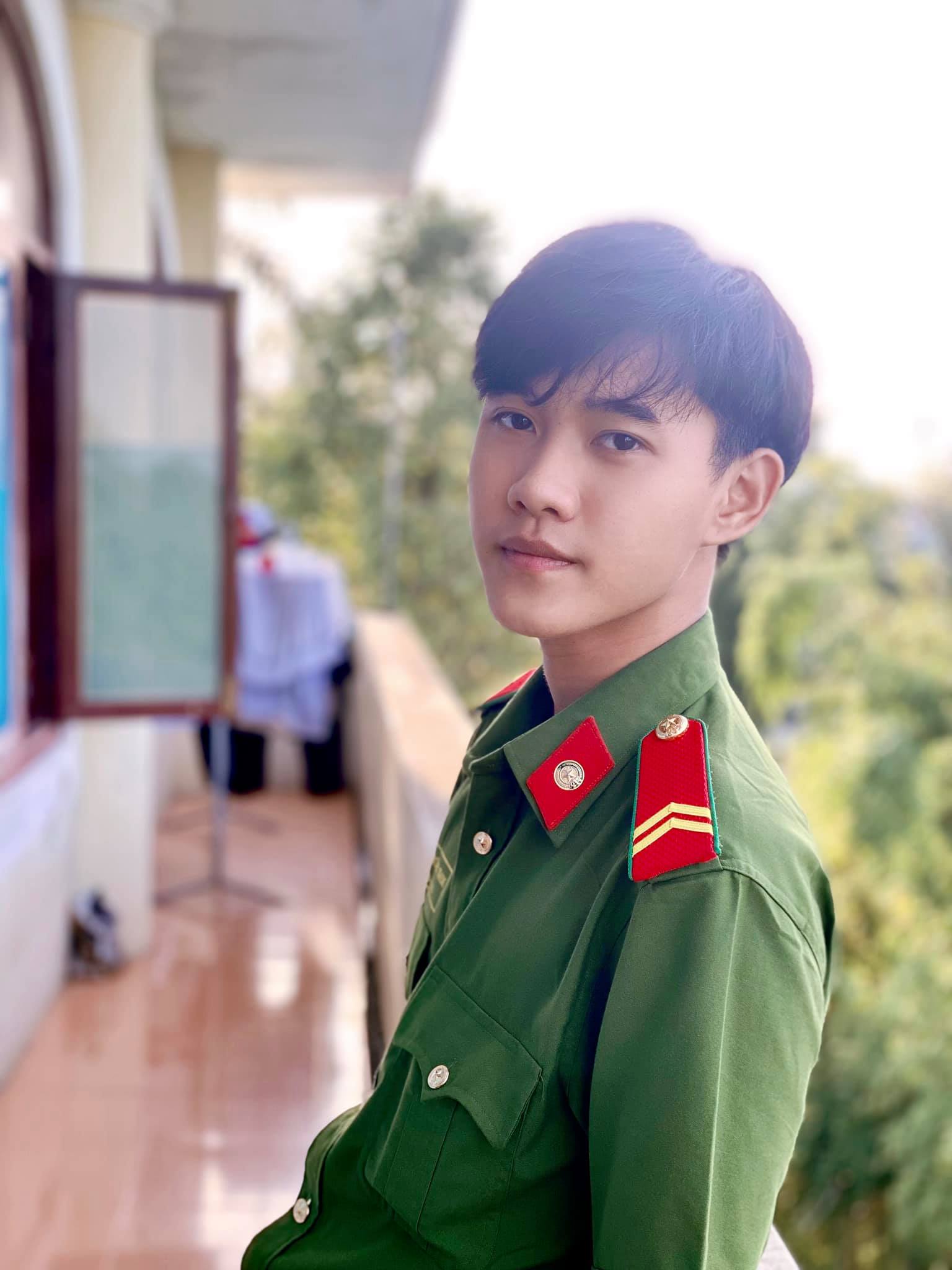 Hình ảnh đẹp của chàng cảnh sát điển trai Việt Nam