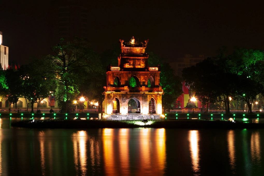 Hình ảnh đẹp Hồ Hoàn Kiếm về đêm