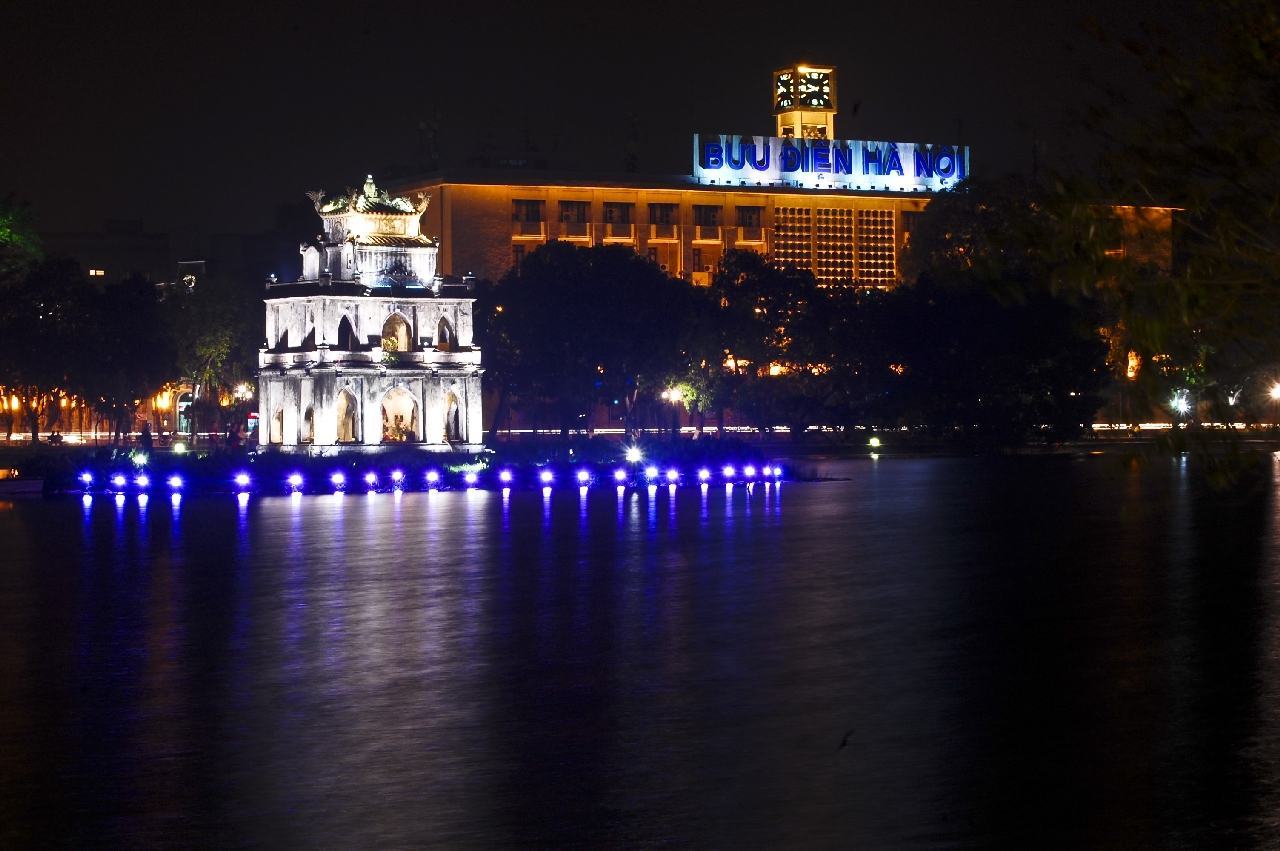 Hình ảnh Hồ Gươm về đêm thật đẹp