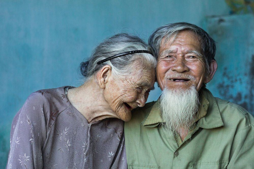 Cặp vợ chồng già đáng yêu