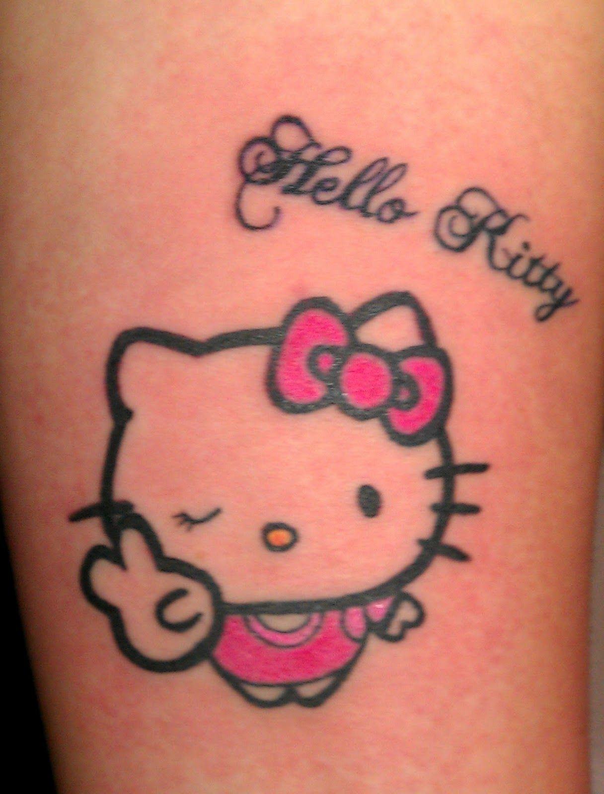 Hình xăm Hello Kitty