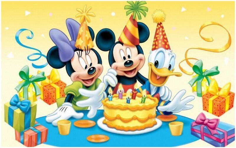 Hình ảnh dễ thương của chuột Mickey và các thành viên Disney
