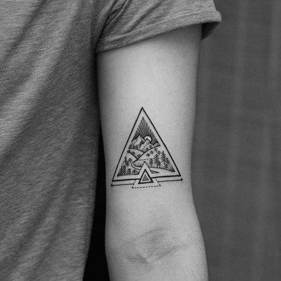 Hình xăm tam giác đẹp ở tay