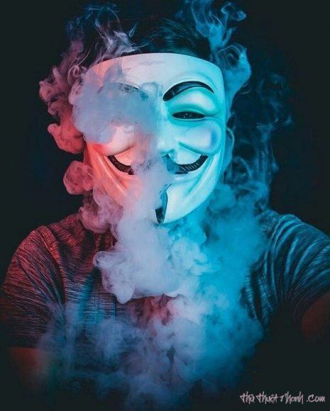 Hình ảnh cool ngầu của hacker trong làn khói
