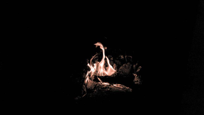 Hình nền ngọn lửa đốt than