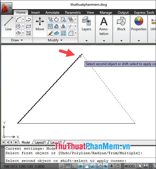 Bạn nhấp chuột trái vào điểm góc thứ hai