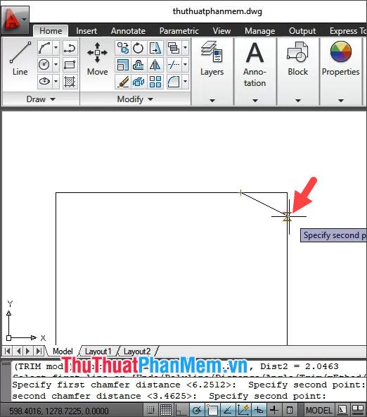 Bạn bấm vào điểm góc thứ hai