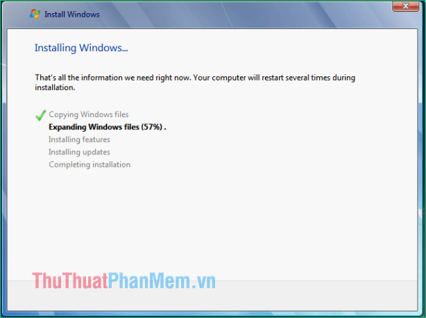 Đợi quá trình cài đặt windows hoàn tất