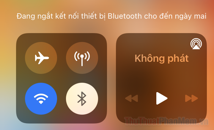Nhấn vào biểu tượng Bluetooth màu xanh lam để tắt tính năng này